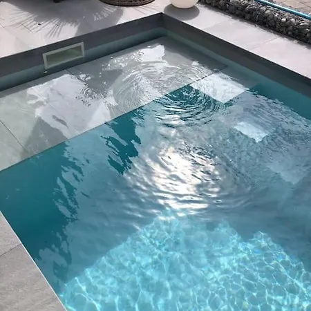 Avec Piscine Proche