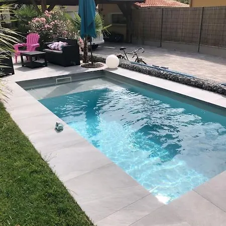 Σπίτι διακοπών Avec Piscine Proche